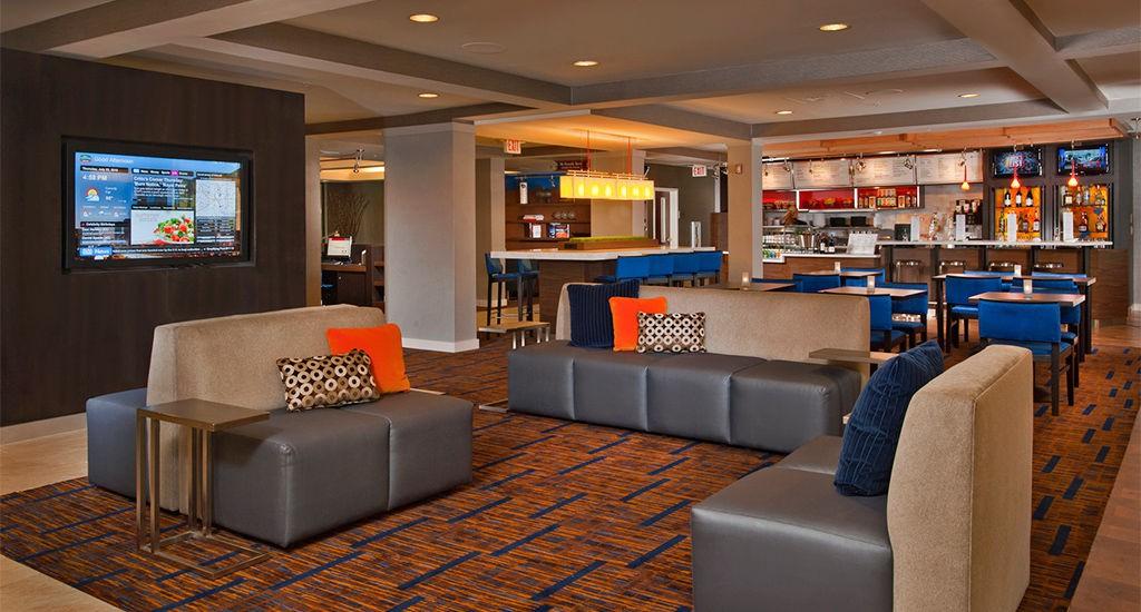 Courtyard By Marriott Youngstown Canfield Экстерьер фото