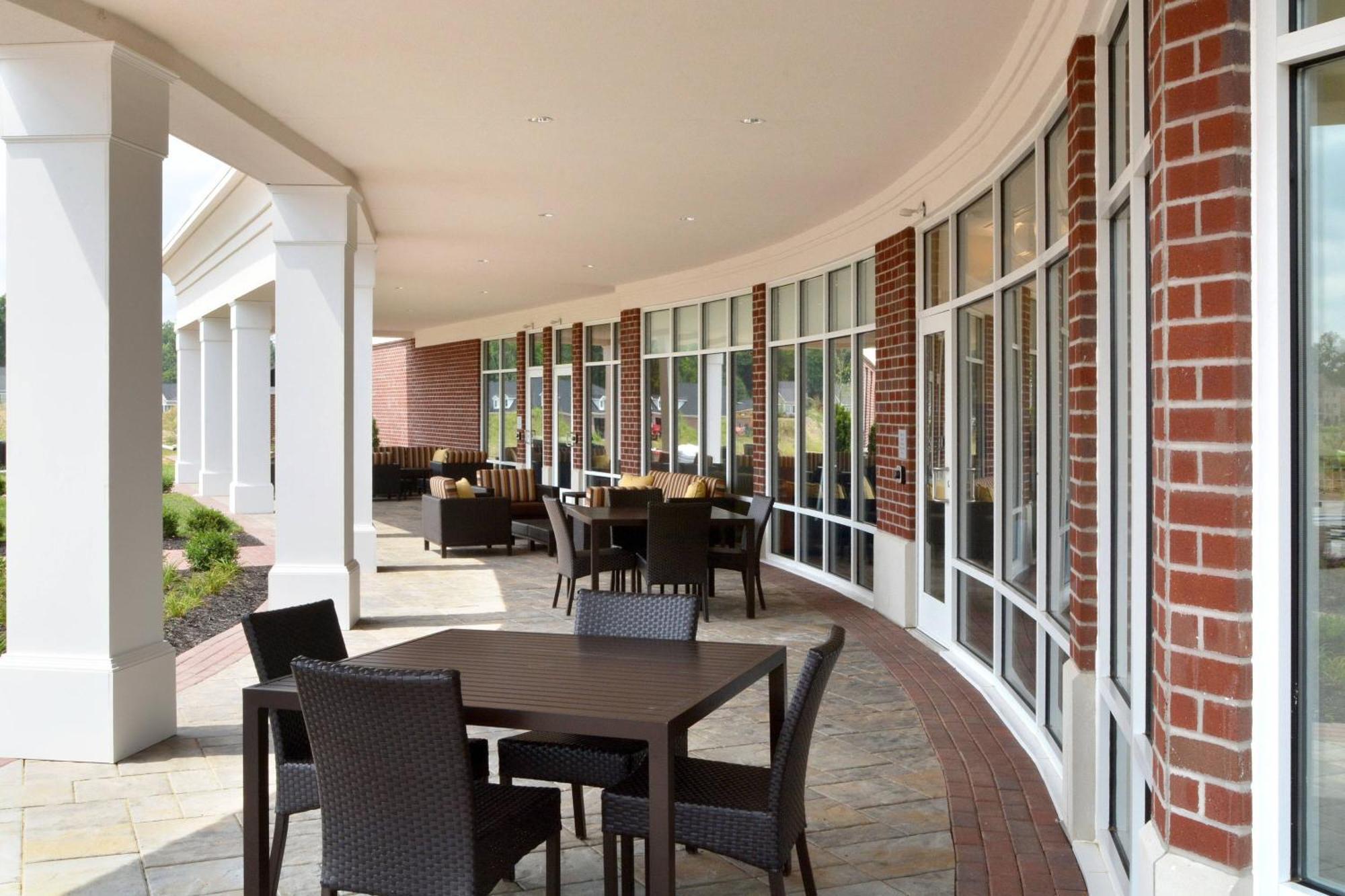 Courtyard By Marriott Youngstown Canfield Экстерьер фото