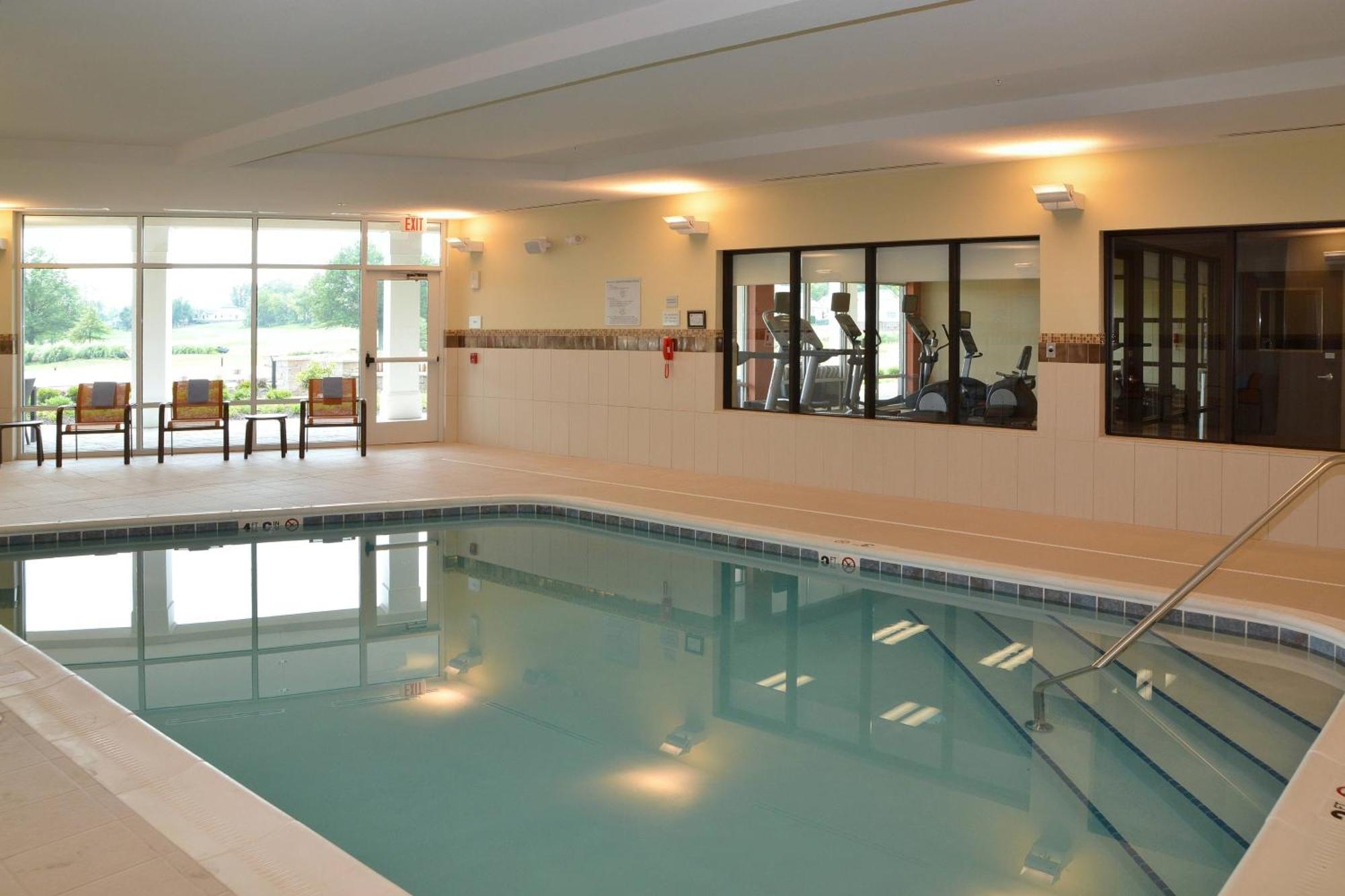 Courtyard By Marriott Youngstown Canfield Экстерьер фото