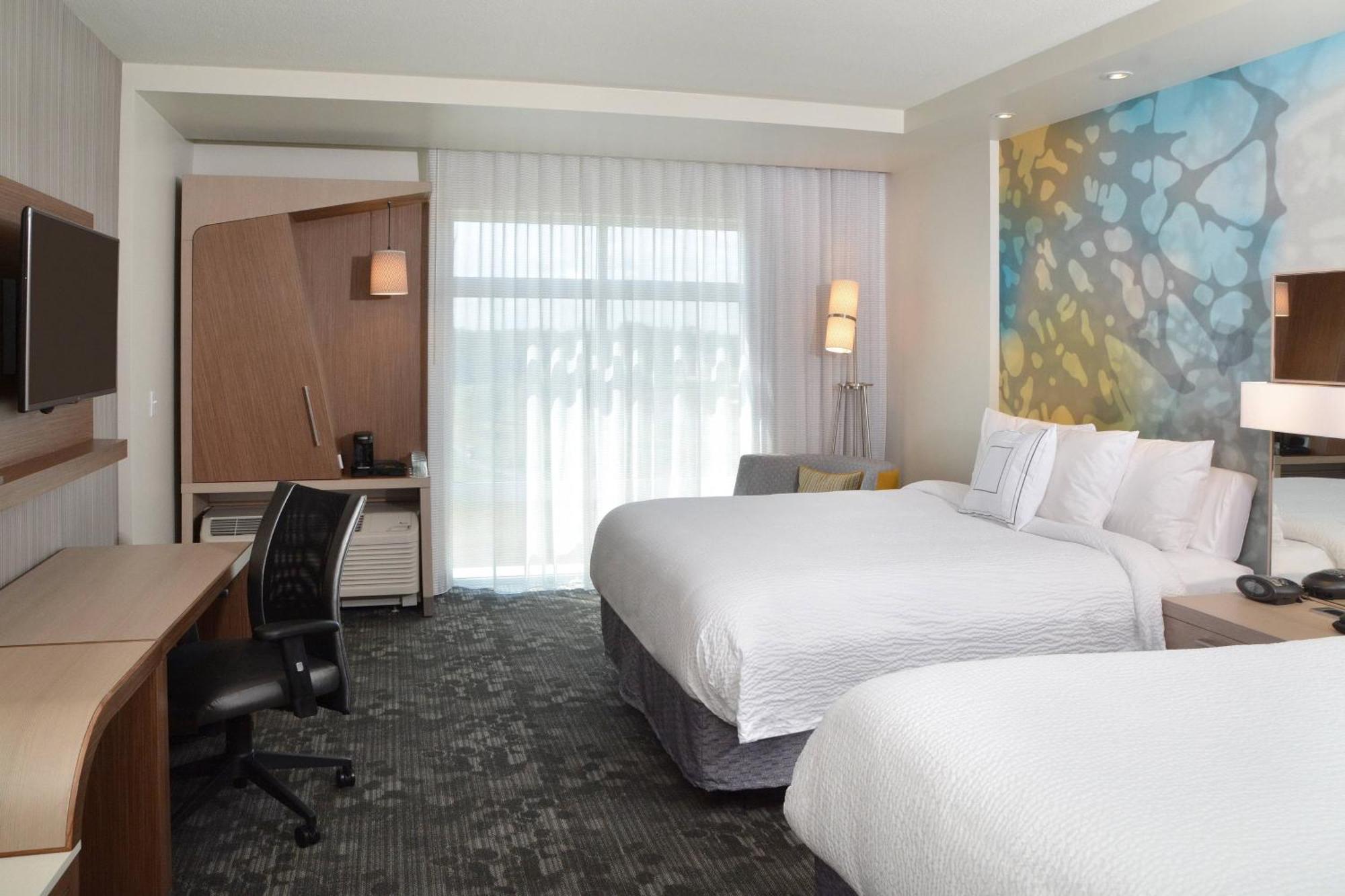 Courtyard By Marriott Youngstown Canfield Экстерьер фото