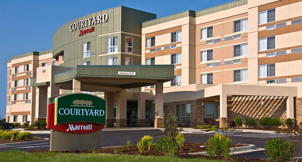 Courtyard By Marriott Youngstown Canfield Экстерьер фото