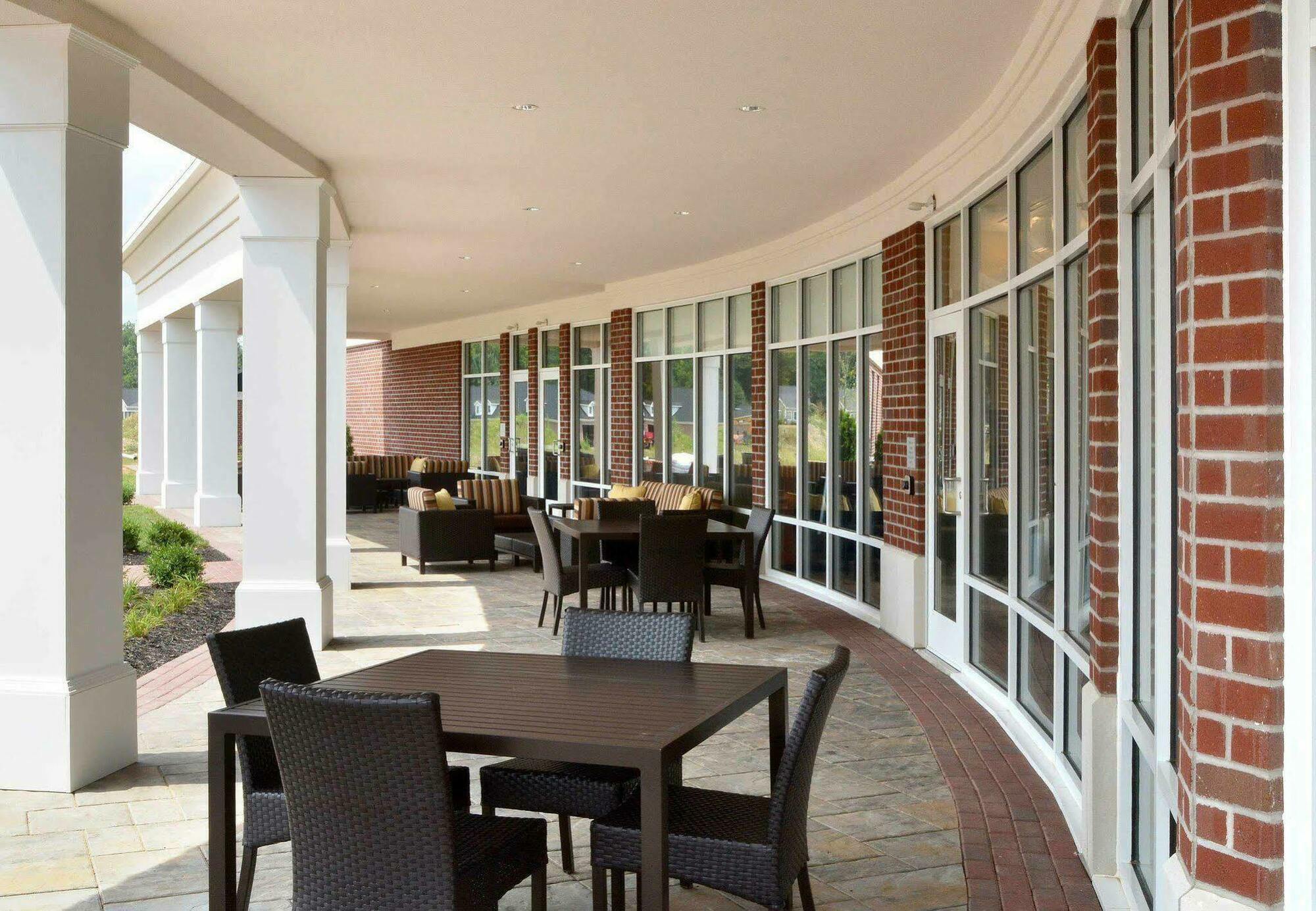Courtyard By Marriott Youngstown Canfield Экстерьер фото